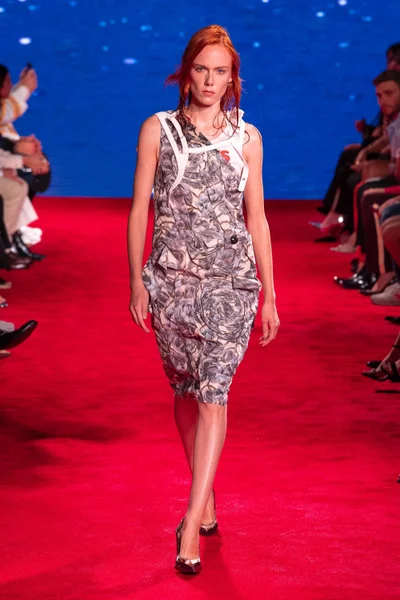 Look 25